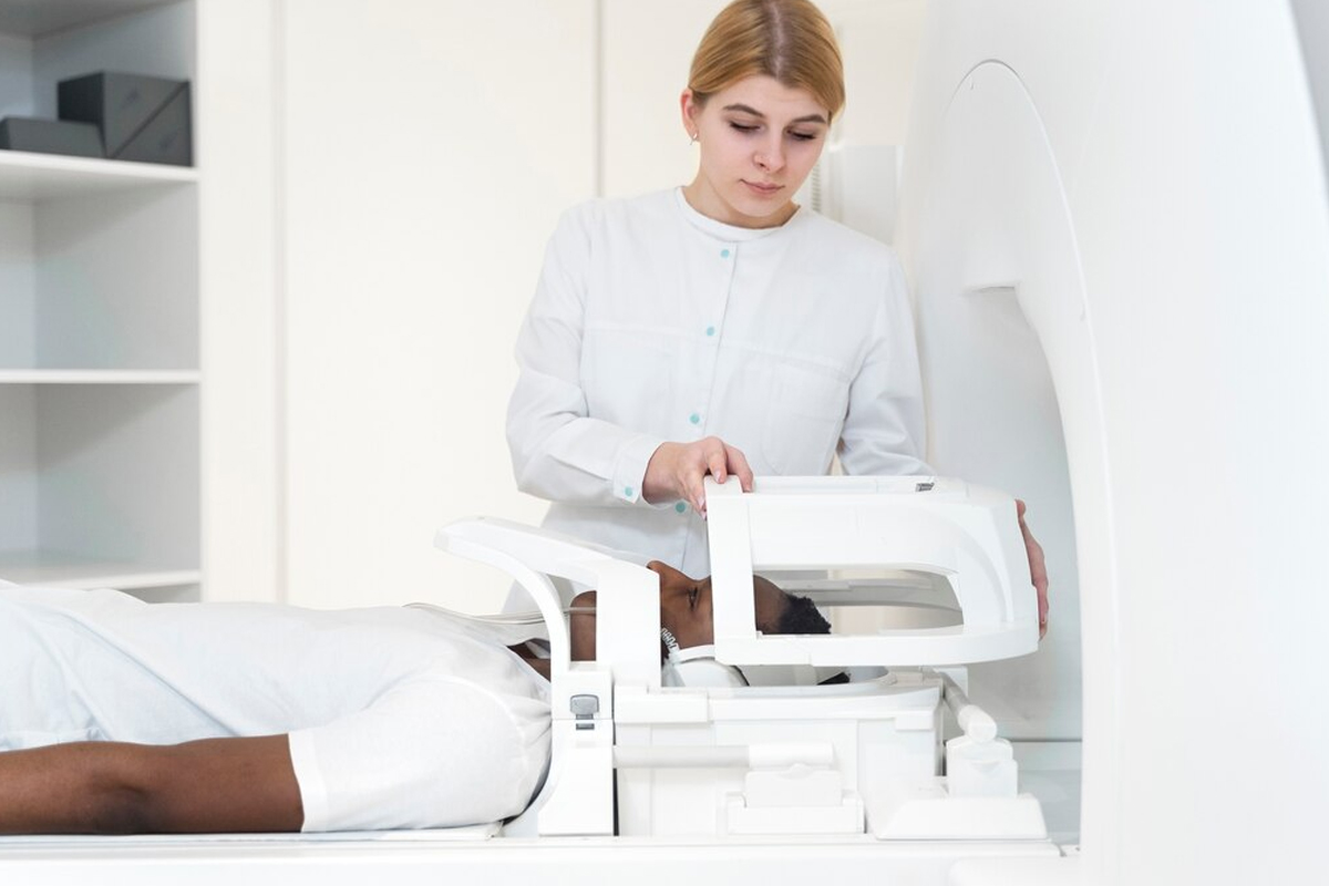 Double-surface phototherapy service at ABM Hospital